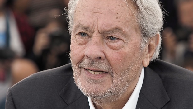 Alain Delon bientôt honoré par l’Ukraine pour son soutien Indéfectible