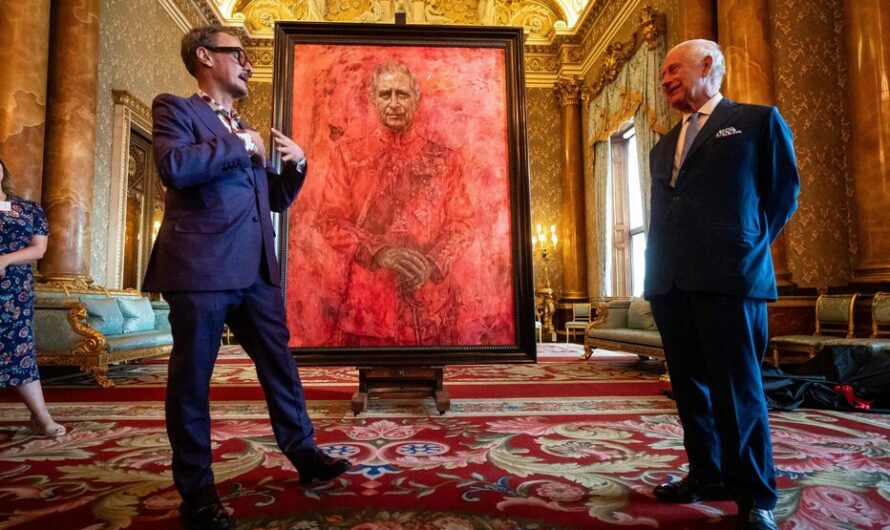 En photo, le premier portrait officiel de Charles III : Une Œuvre Signée Jonathan Yeo