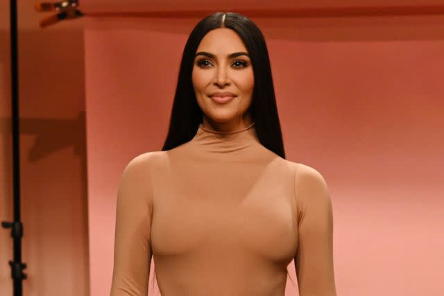 Kim Kardashian a déboursé cette somme incroyable pour s’offrir une tenue de Janet Jackson !