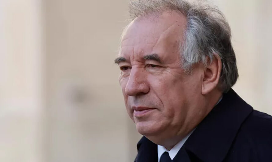 François Bayrou « méprisant » avec Marine Le Pen ? Ce geste qu’elle n’a pas aimé