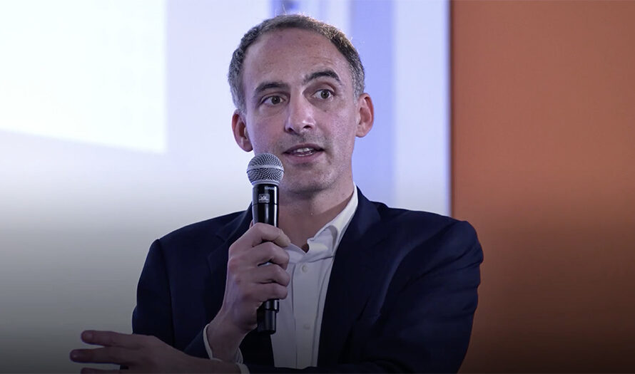 Raphaël Glucksmann, le compagnon de Léa Salamé dans la tourmente : “Il s’est fait piéger”