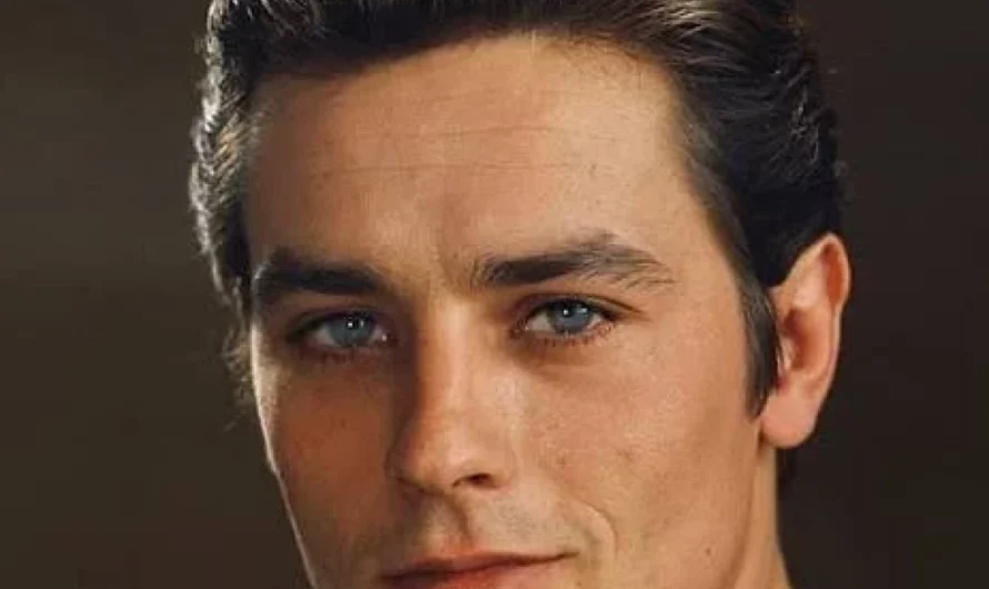 La tombe d’Alain Delon bientôt accessible au public ?